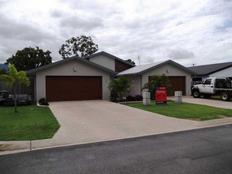 Unit 1 & 2/46 South Molle Blvd, Cannonvale QLD 4802