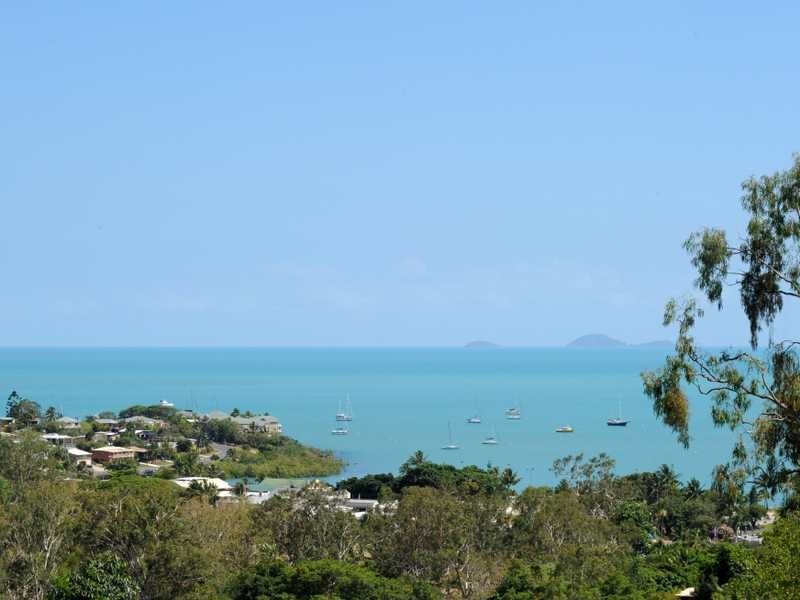 14 Stonehaven Court, Airlie Beach QLD 4802