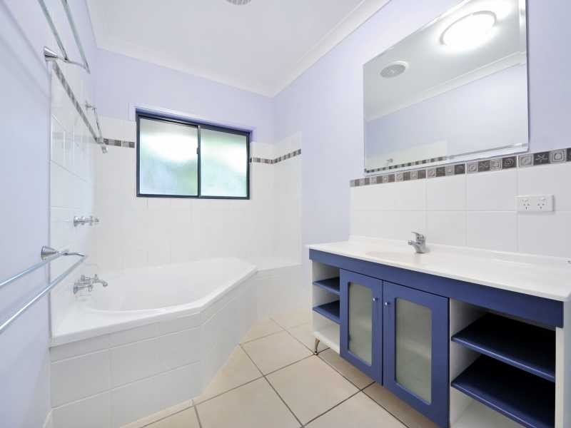 Unit 1 & 2/9 Deloraine Close, Cannonvale QLD 4802