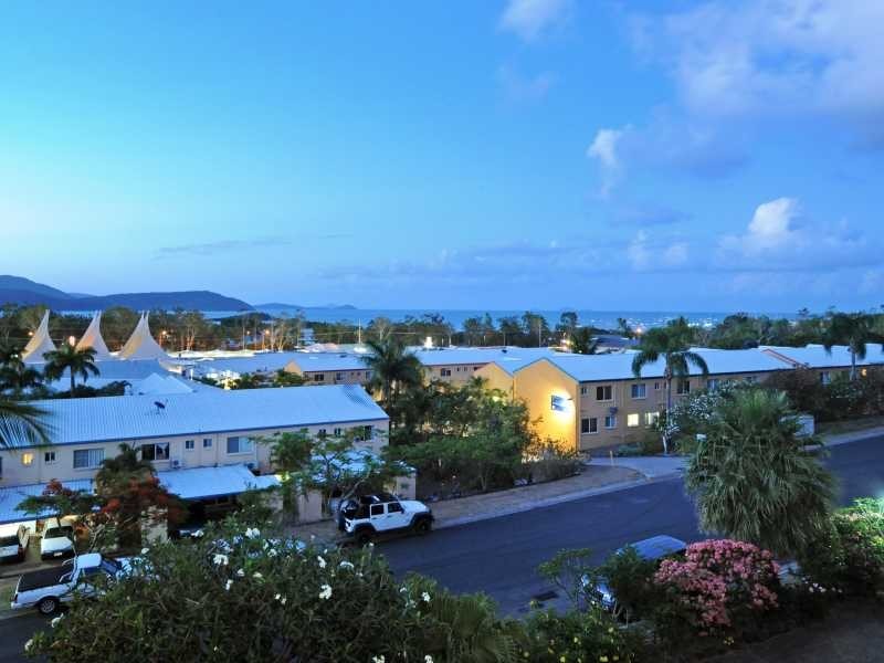 Unit 14/2 Eshelby Drive, Cannonvale QLD 4802