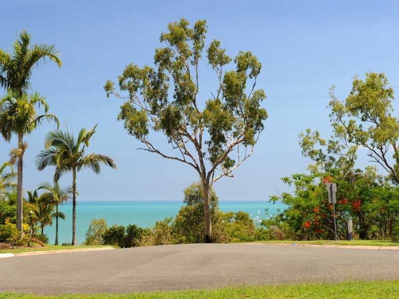 24 Illawong Street, Cannonvale QLD 4802