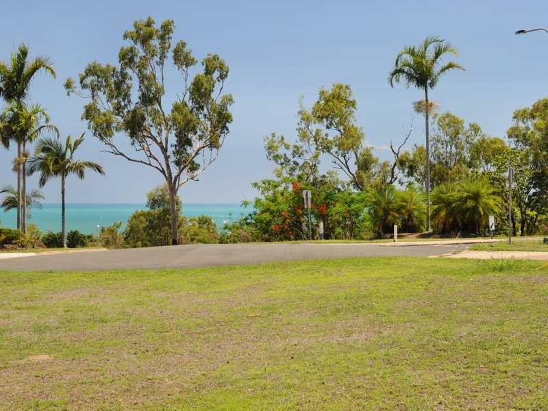 24 Illawong Street, Cannonvale QLD 4802