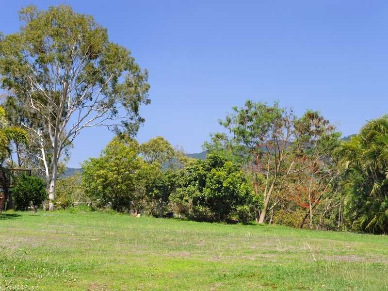 24 Illawong Street, Cannonvale QLD 4802