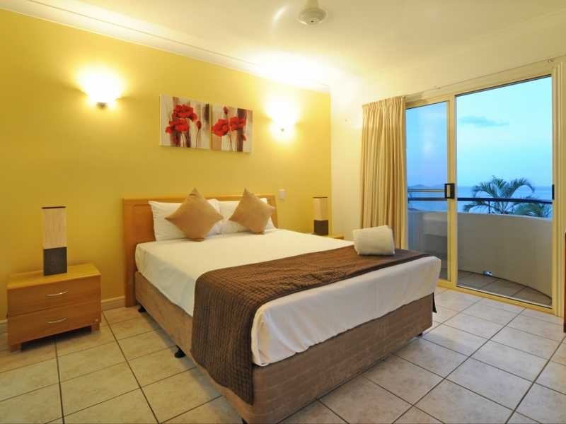 Unit 2/12 Golden Orchid Drive, Airlie Beach QLD 4802