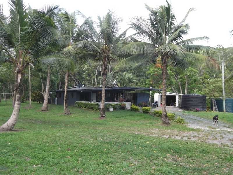 757 Saltwater Creek Road, Palm Grove QLD 4800