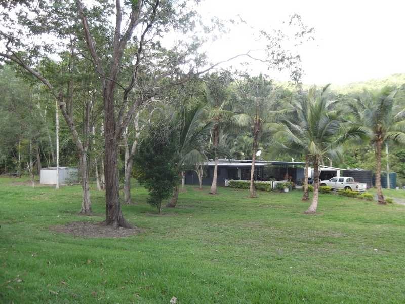 757 Saltwater Creek Road, Palm Grove QLD 4800