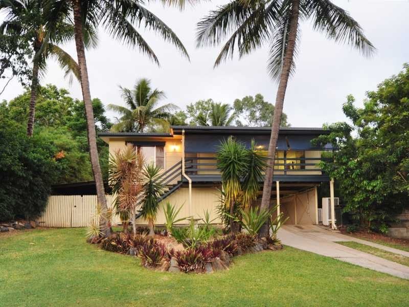 15 Wambiri Street, Cannonvale QLD 4802