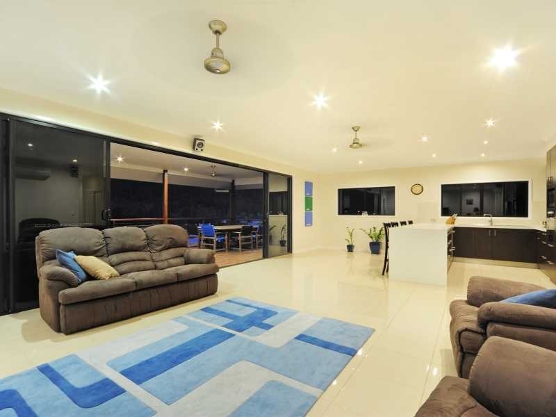 5 Scenic Ridge Drive, Cannonvale QLD 4802