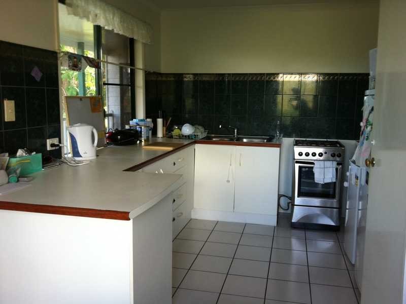21 Island Drive, Cannonvale QLD 4802