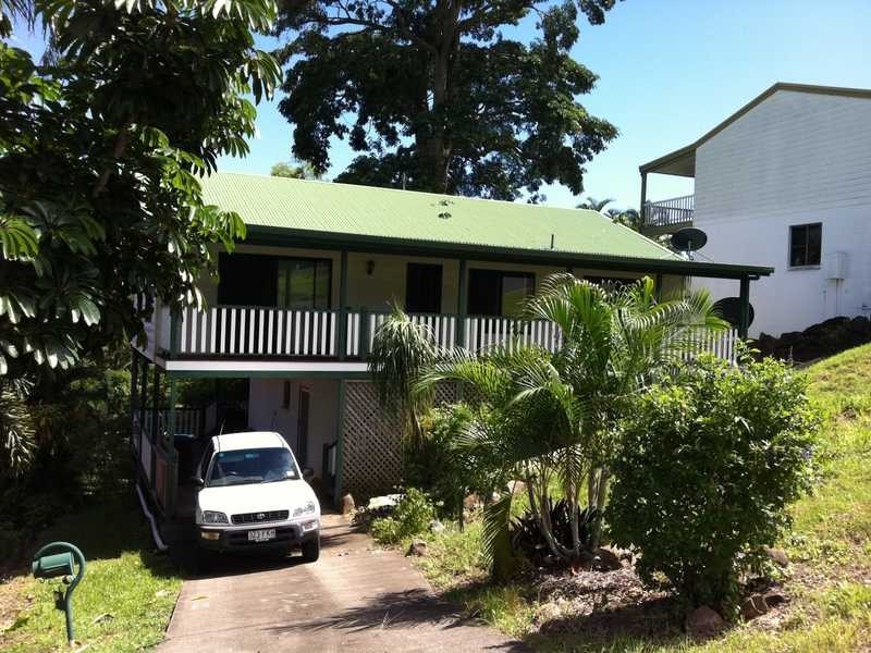 21 Island Drive, Cannonvale QLD 4802