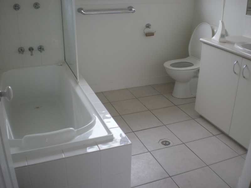 Unit 22/16 Beach Road, Cannonvale QLD 4802