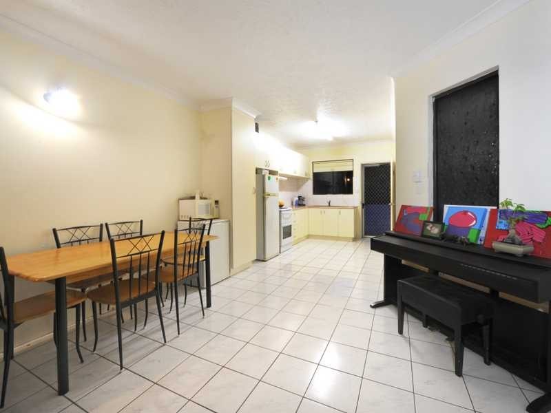 Unit 2/5 Pleasant Drive, Cannonvale QLD 4802