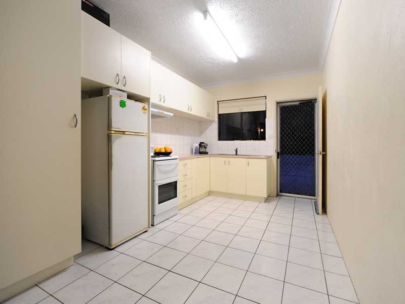 Unit 2/5 Pleasant Drive, Cannonvale QLD 4802