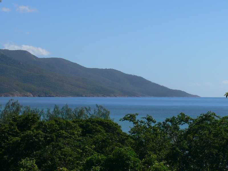 14 Gloucester Avenue, Hideaway Bay QLD 4800