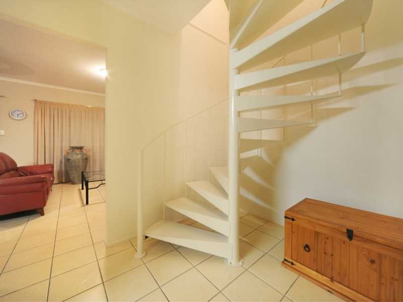 Unit 2/3 Maeva Street, Jubilee Pocket QLD 4802