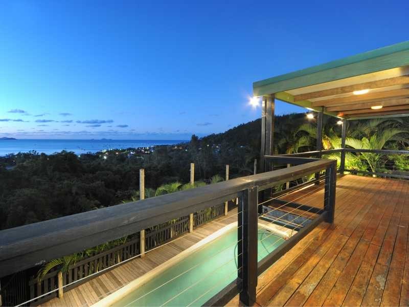 13 Woodwark Crescent, Cannonvale QLD 4802