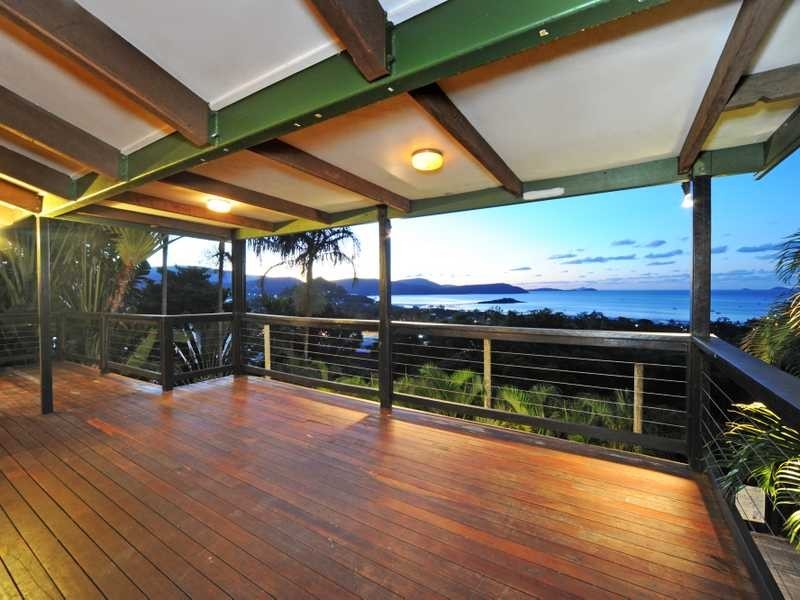 13 Woodwark Crescent, Cannonvale QLD 4802