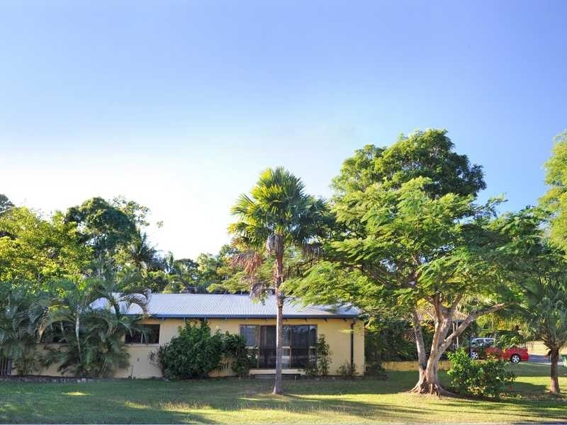 17 Wambiri Street, Cannonvale QLD 4802