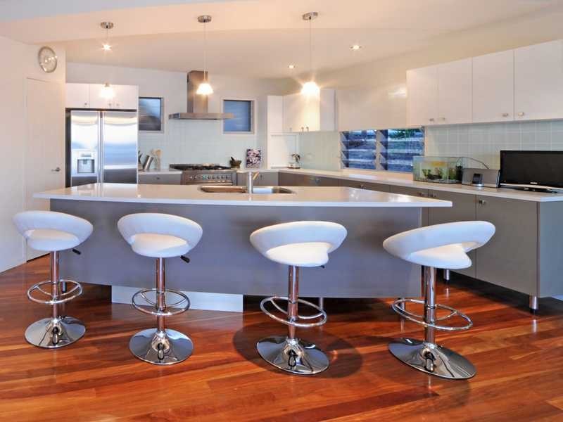 41 Harbour Ave, Shute Harbour QLD 4802