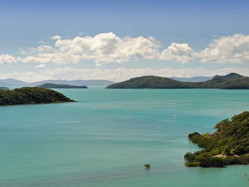 41 Harbour Ave, Shute Harbour QLD 4802