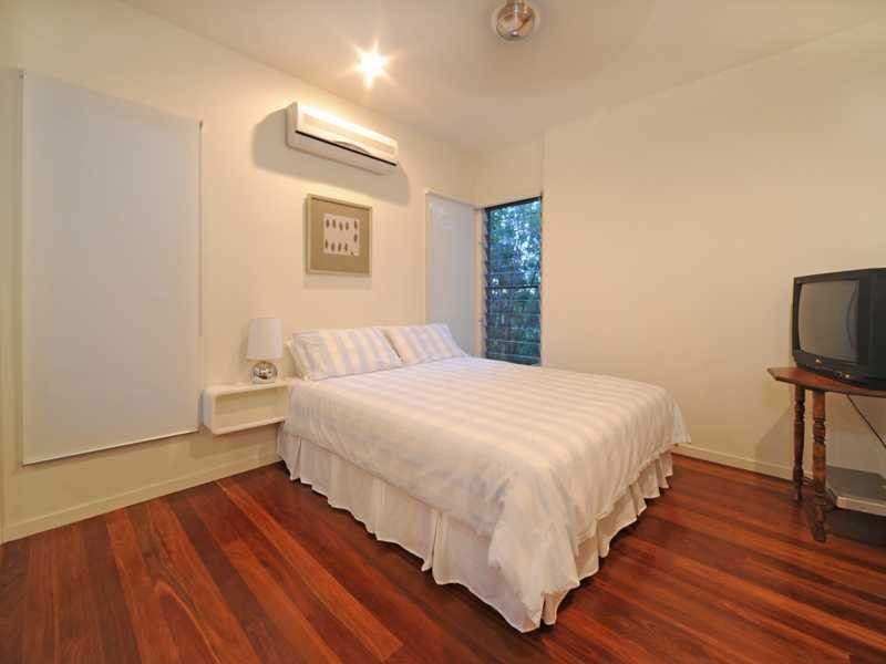 41 Harbour Ave, Shute Harbour QLD 4802