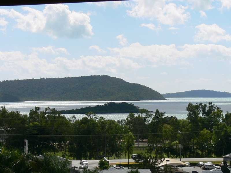 Unit 33/6 Eshelby Drive, Cannonvale QLD 4802