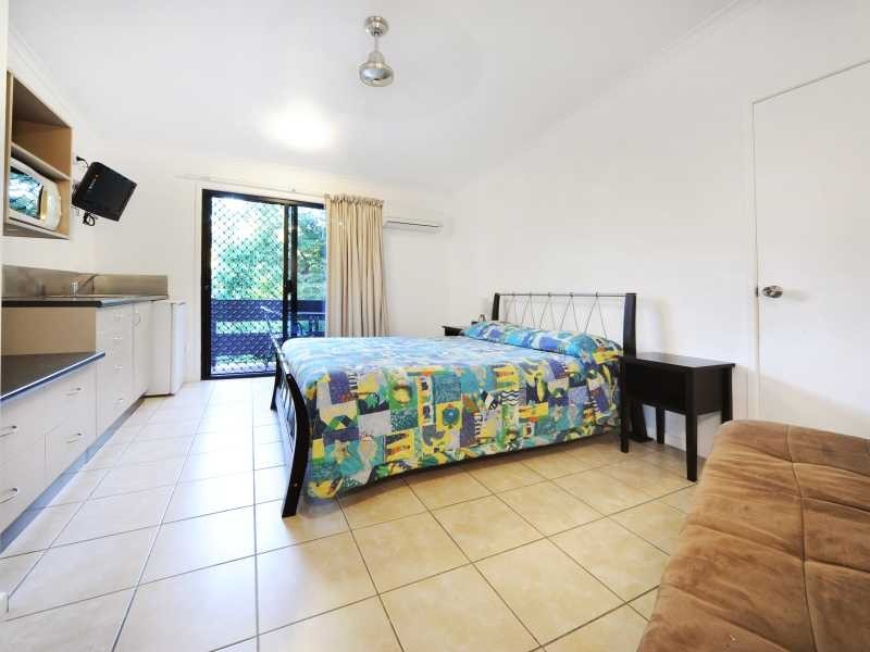 6 Lamond Street, Airlie Beach QLD 4802