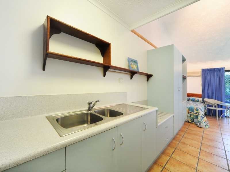 6 Lamond Street, Airlie Beach QLD 4802