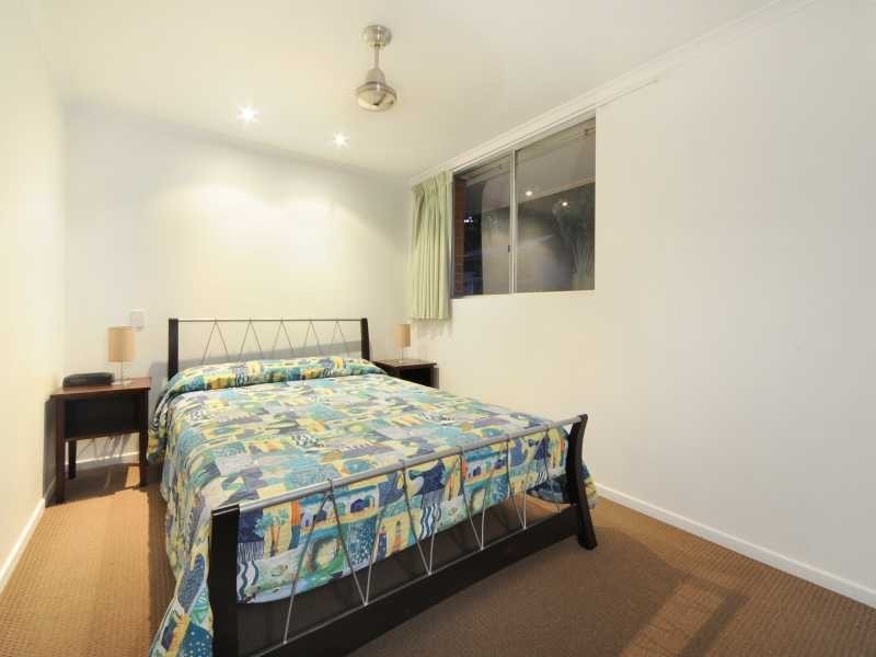 6 Lamond Street, Airlie Beach QLD 4802