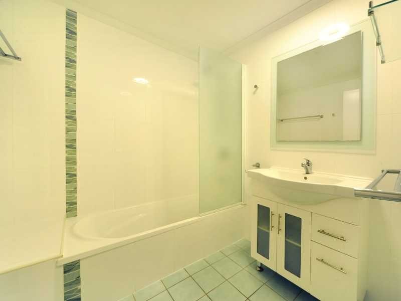 6 Lamond Street, Airlie Beach QLD 4802