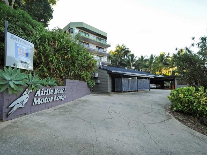 6 Lamond Street, Airlie Beach QLD 4802