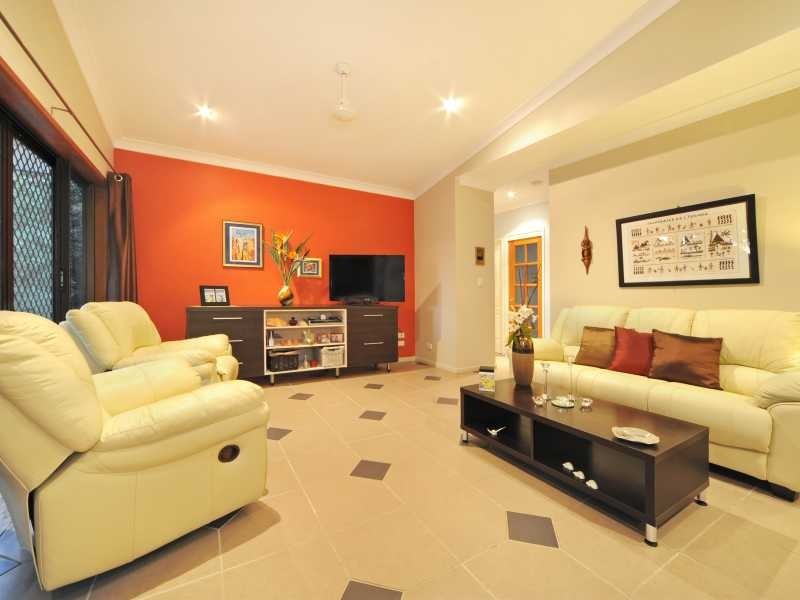 16 Links Drive, Cannonvale QLD 4802