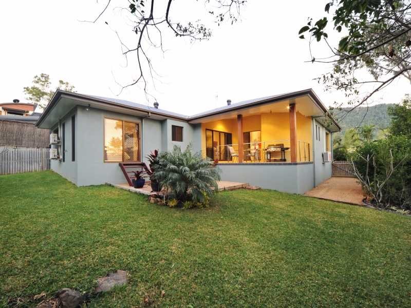 16 Links Drive, Cannonvale QLD 4802