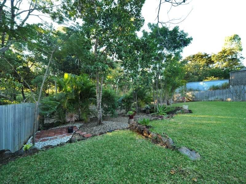 16 Links Drive, Cannonvale QLD 4802