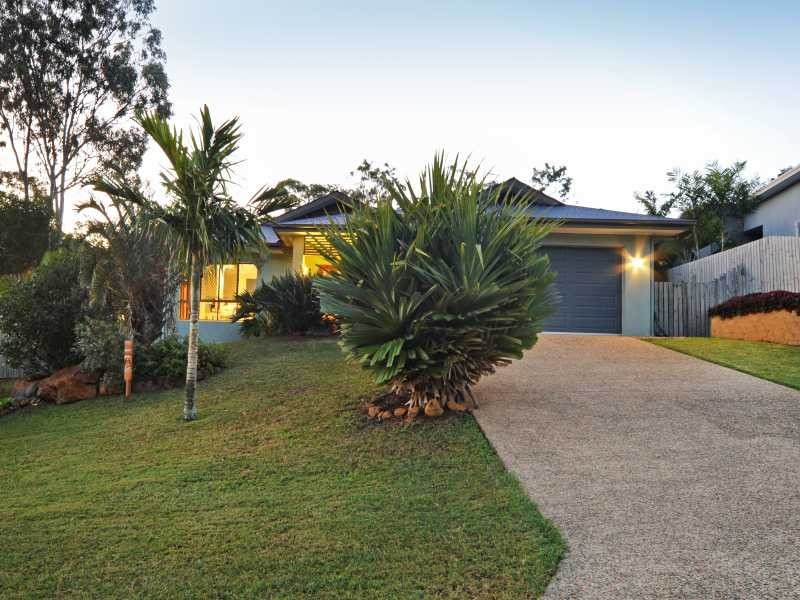 16 Links Drive, Cannonvale QLD 4802