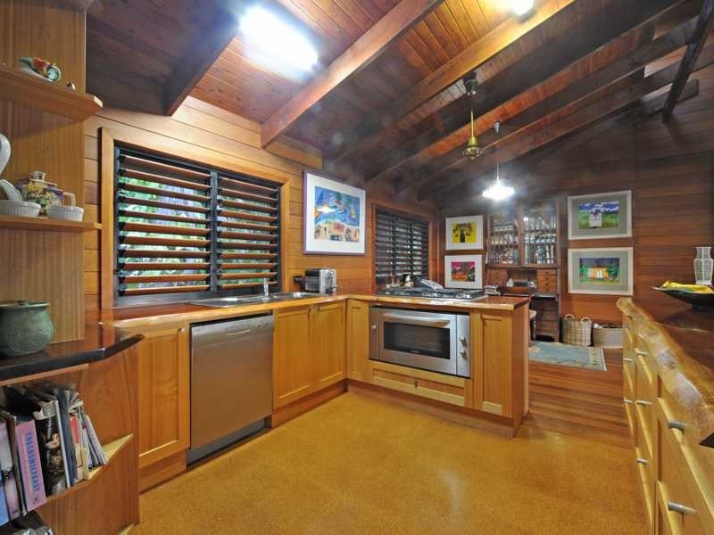 7 Warrain Street, Shute Harbour QLD 4802