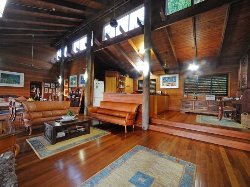 7 Warrain Street, Shute Harbour QLD 4802