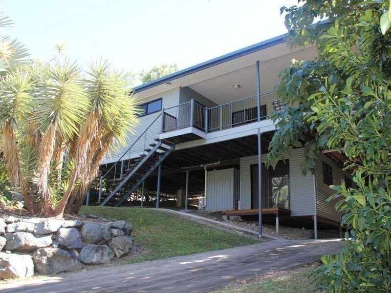 24 Grace Ave, Cannonvale QLD 4802