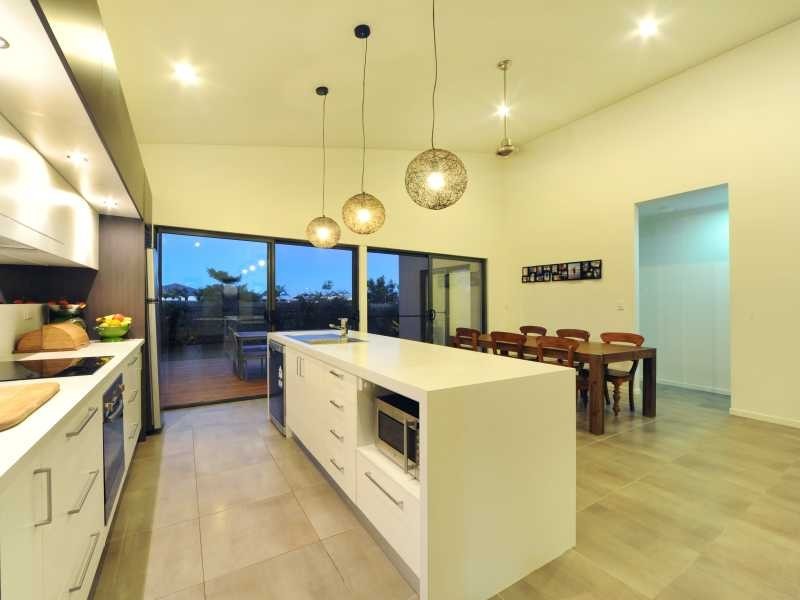 8 Damson Street, Proserpine QLD 4800