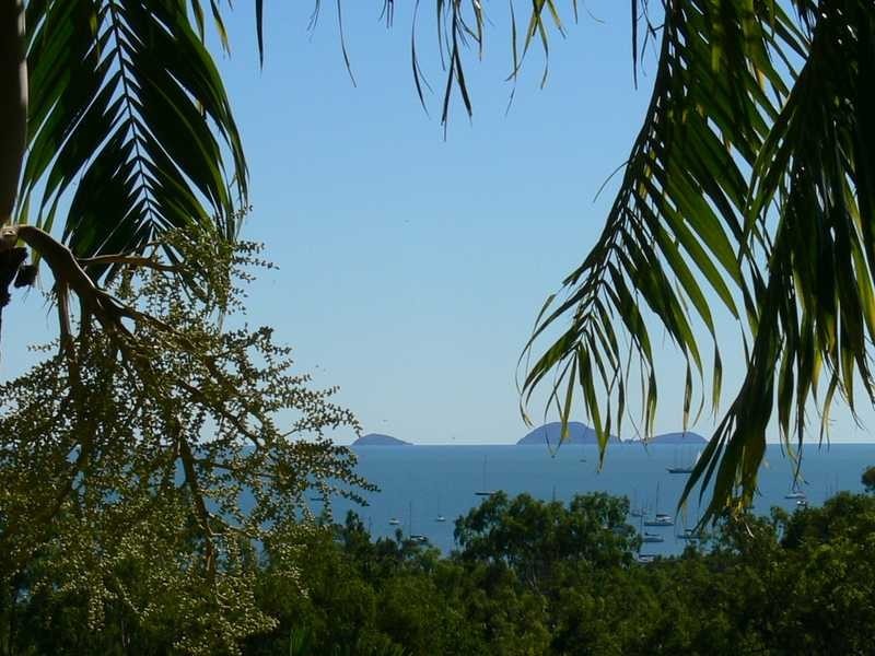 Unit 16/12 Eshelby Drive, Cannonvale QLD 4802