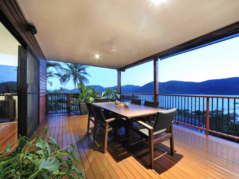 46 Harbour Avenue, Shute Harbour QLD 4802