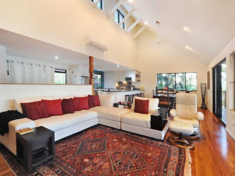 46 Harbour Avenue, Shute Harbour QLD 4802