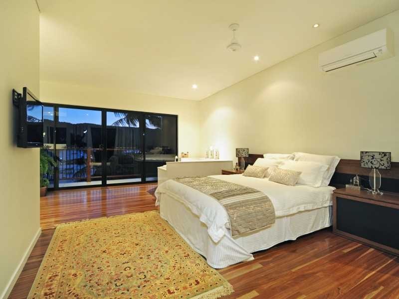 46 Harbour Avenue, Shute Harbour QLD 4802