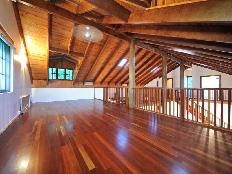 6 Harbour Avenue, Shute Harbour QLD 4802