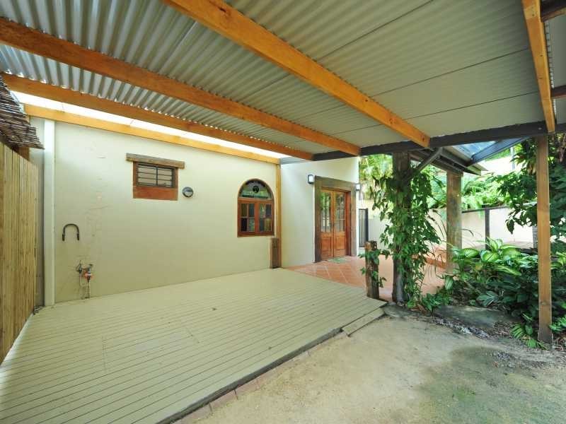 6 Harbour Avenue, Shute Harbour QLD 4802