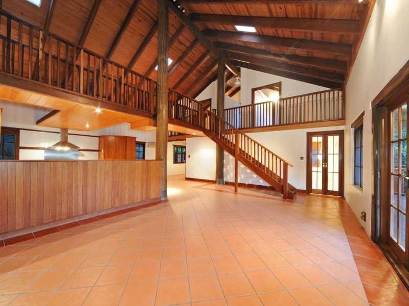6 Harbour Avenue, Shute Harbour QLD 4802