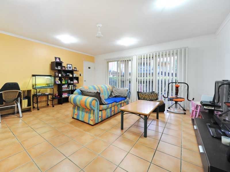 Unit 17/24 Beach Rd, Cannonvale QLD 4802