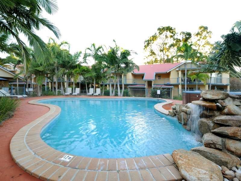 Unit 17/24 Beach Rd, Cannonvale QLD 4802