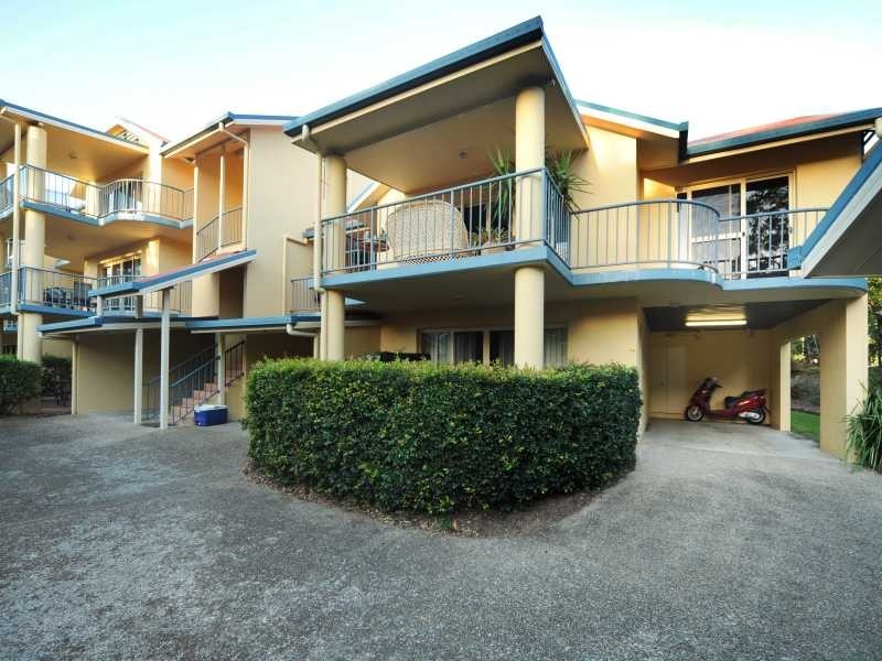 Unit 17/24 Beach Rd, Cannonvale QLD 4802