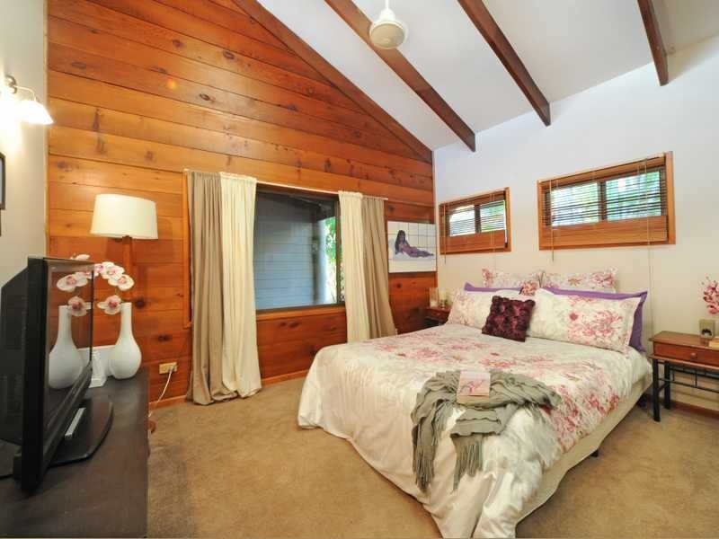 12 Warruga Street, Cannonvale QLD 4802